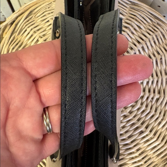 Kate Spade leather set - Picture 4 of 11